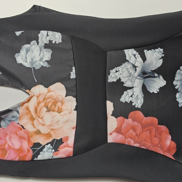 FANTAIST Floral Sleeveless Dress - Black and Multi Size Medium - Picture 7 of 16